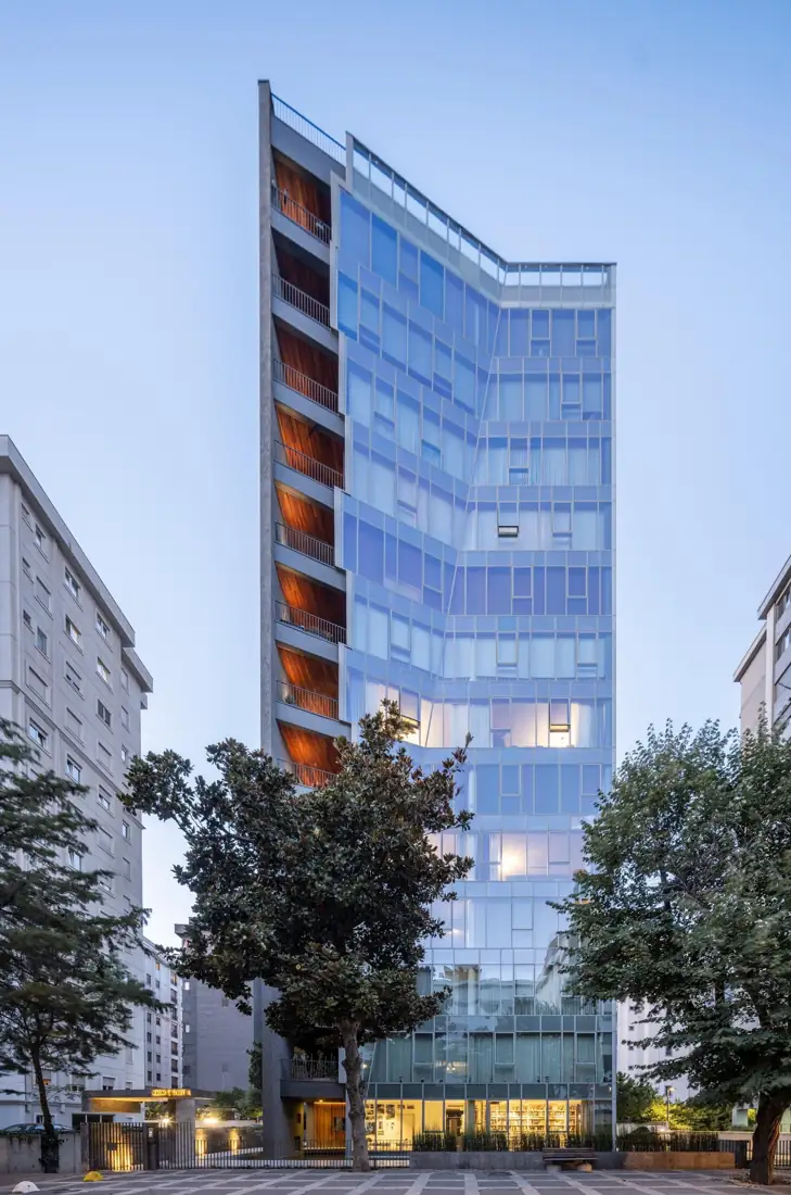 Zenel Residence glass facade at dusk, Caddebostan